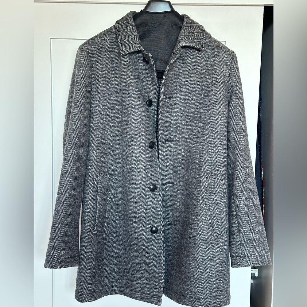 Bonobos wool car coat in grey herringbone wool. Size slim small.